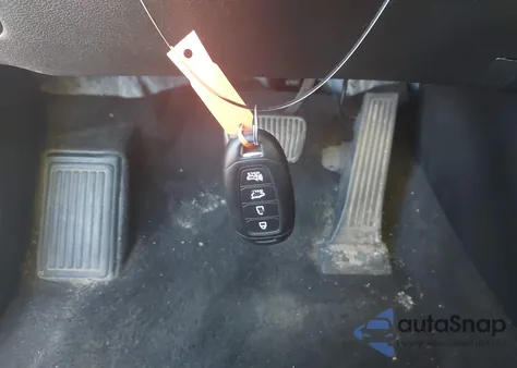 2019 Hyundai Santa Fe Sel from USA, damaged, VIN 5NMS3CAD0KH007388